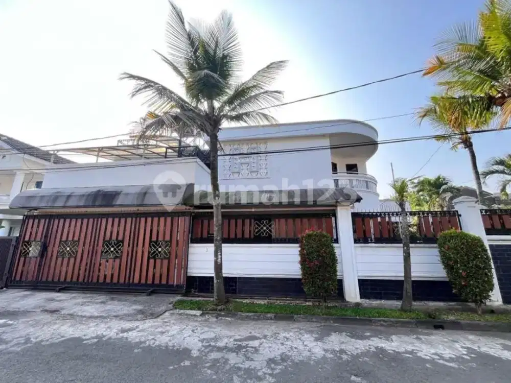 Dijual Rumah Lux 2 Lantai Full Furnished Posisi Hook + Kolam Renang di Margawangi Cijaura Buahbatu Bandung