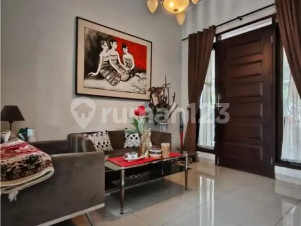 Dijual Rumah Terawat Siap Huni 2 Lantai di Batununggal Indah Estate Bandung