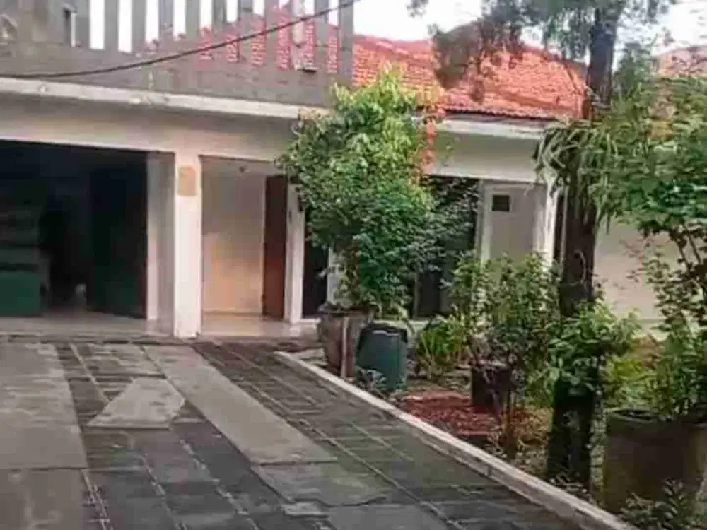 Rumah Asri Lokasi Strategis Dekat Dengan Sentra Kuliner Kemang Jakarta Selatan