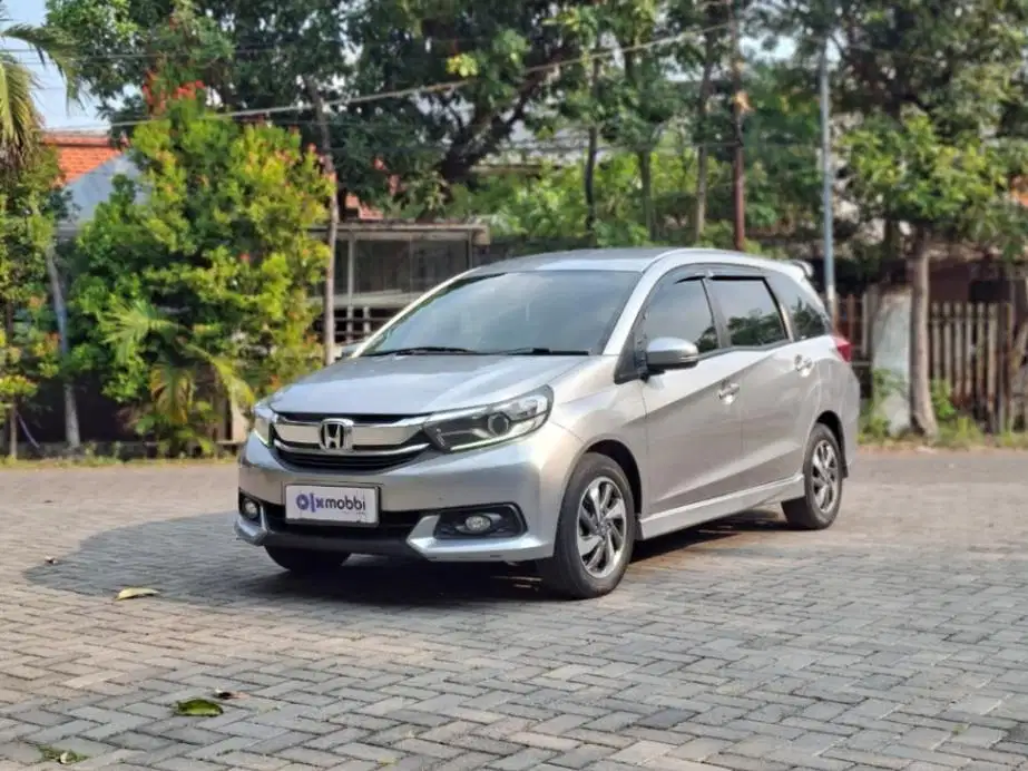Like New Honda Mobilio 1.5 E Bensin-AT 2019 Abu-abu LEW