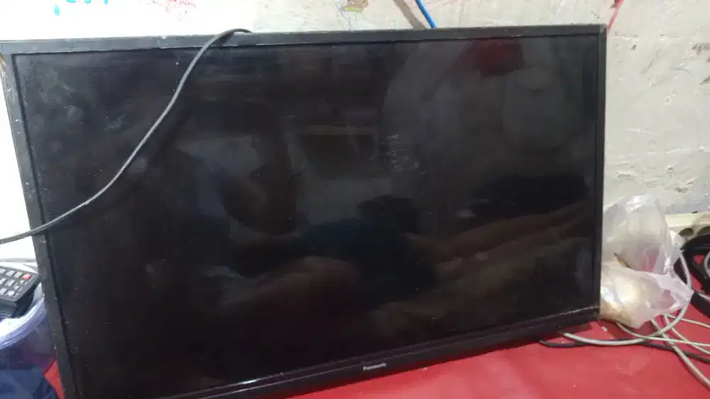 Tv bekas merk panasonic
