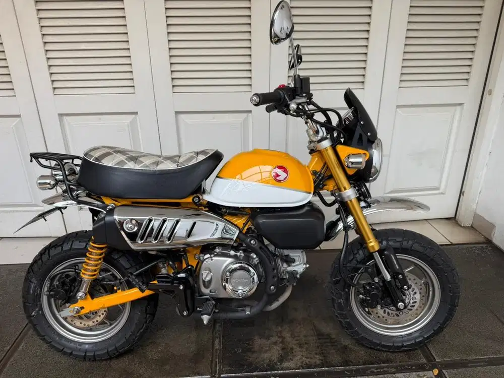 Honda Monkey Z125  Banana Yellow 2020