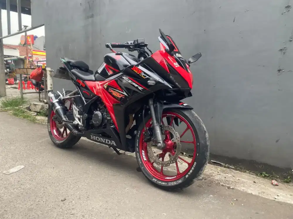 Honda CBR 150 2018 mulus siap pakai