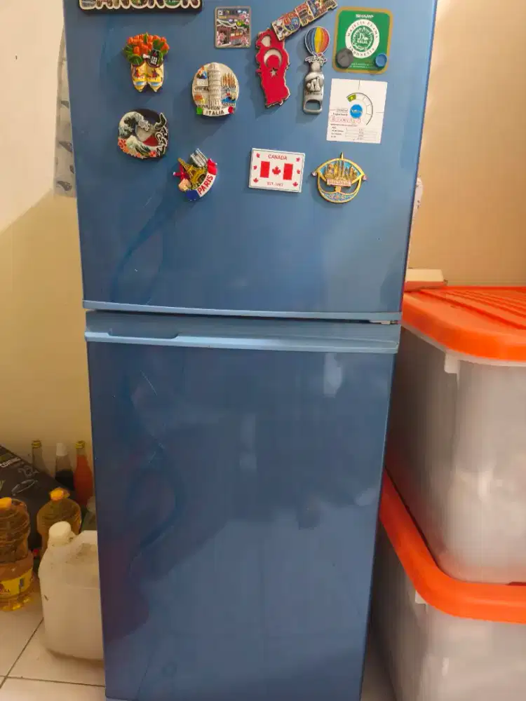 Kulkas dua pintu terawat