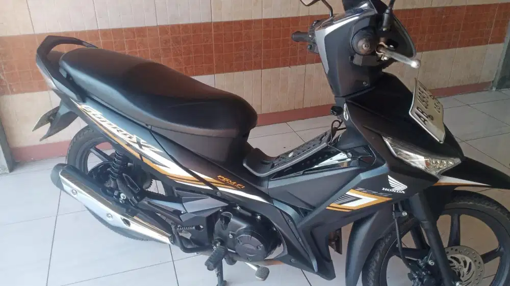 Supra 125 cw fi 2024 hitam doff 2024 gbm tunai / kredit dp1jt