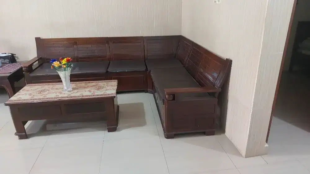 Dijual sofa kursi dan meja