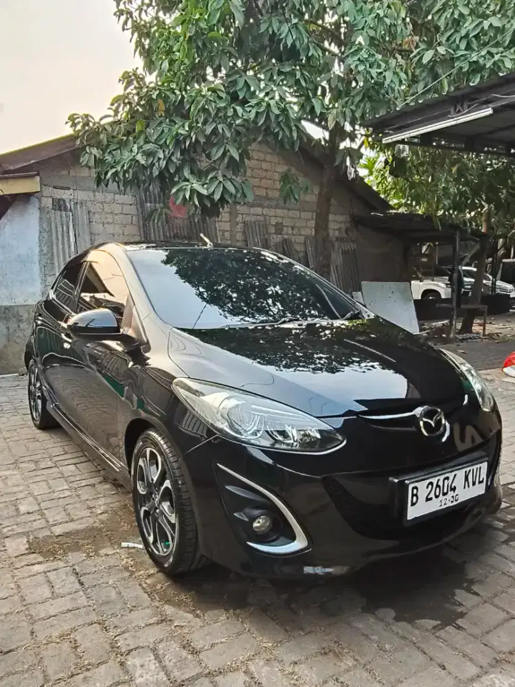 Mazda 2 R Matic 2014