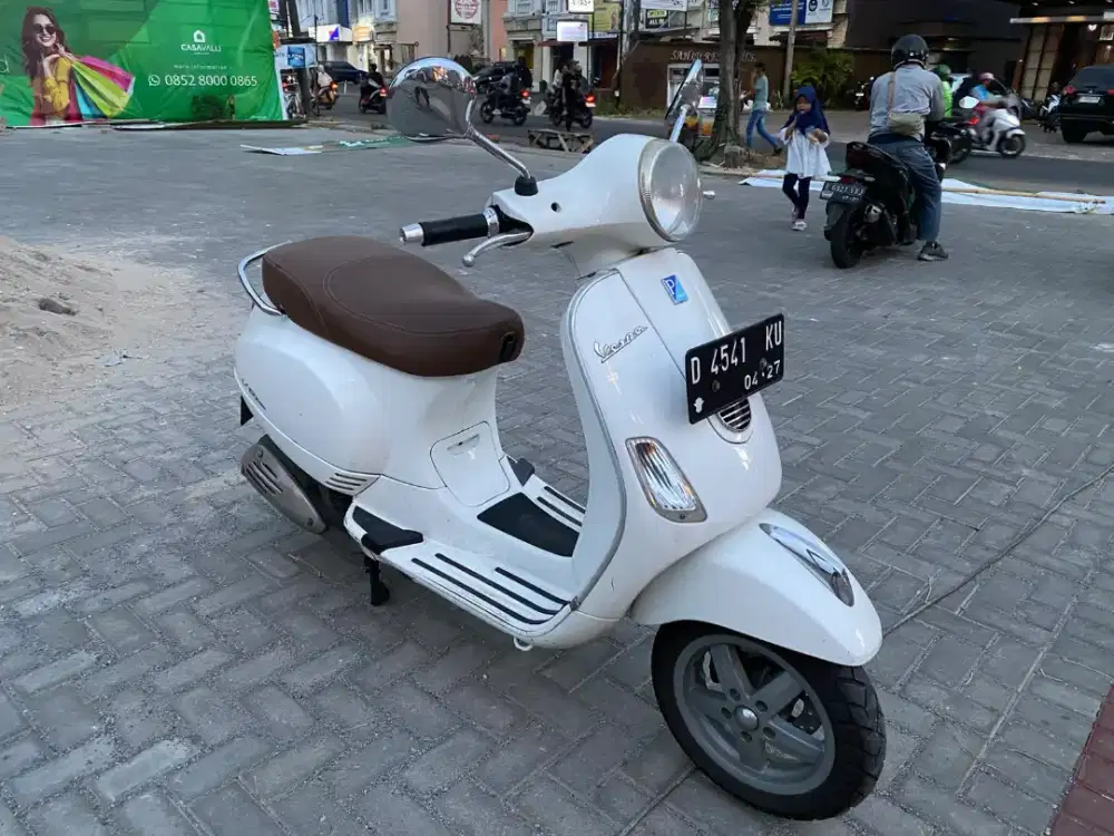 Vespa LX 150 3V 2013 mesin halus km rendah