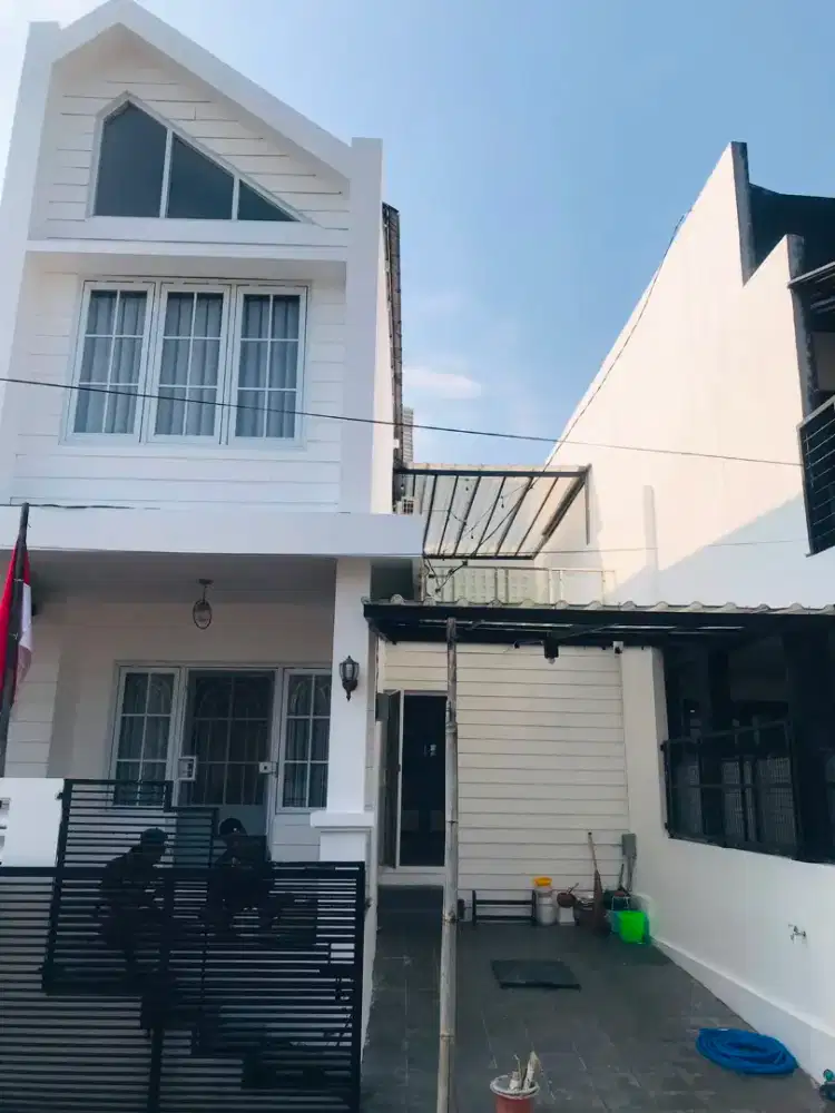 Dijual Rumah Model American Classic View Kota Bandung