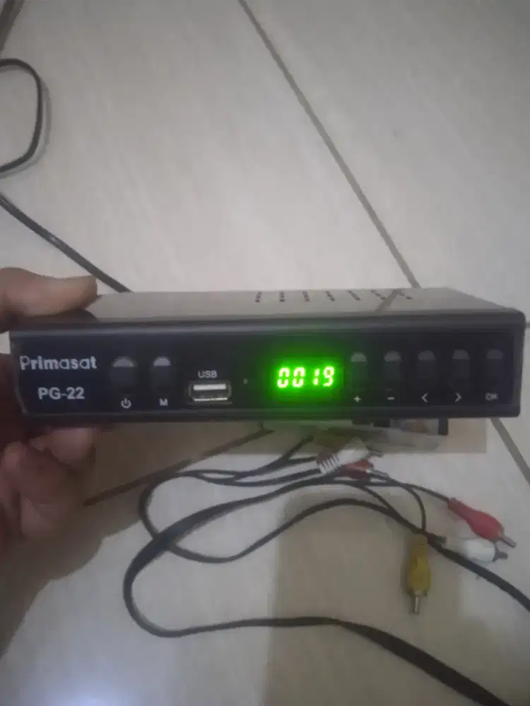 Menjual setbox baru 4 kali pakai...
