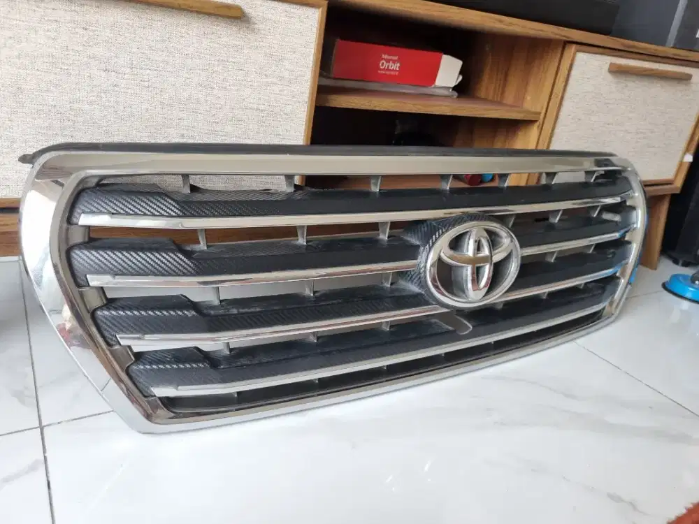 Dijual Grill Radiator Land Cruiser VX Th. 2012