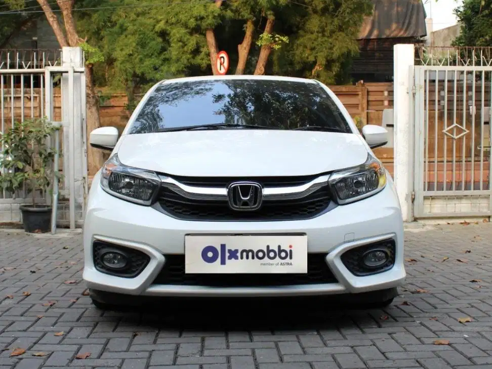 DP 7, JT Honda Brio Satya 1.2 E Bensin-MT Putih 2019