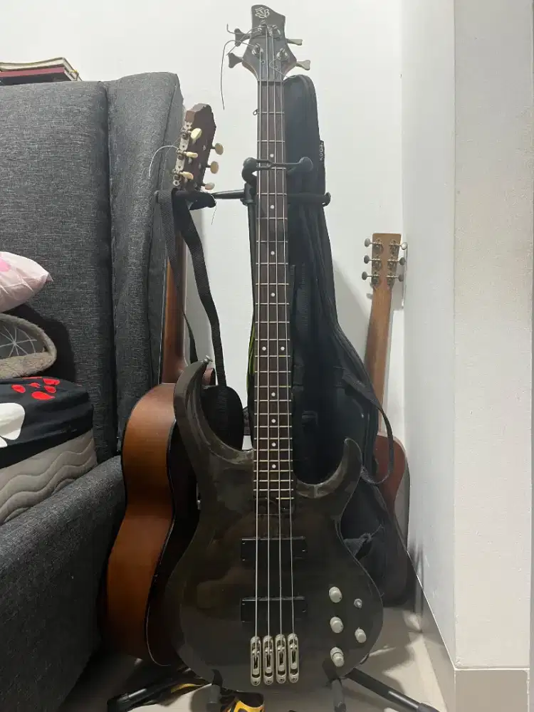 Ibanez bass btb th 2006 made in korea
