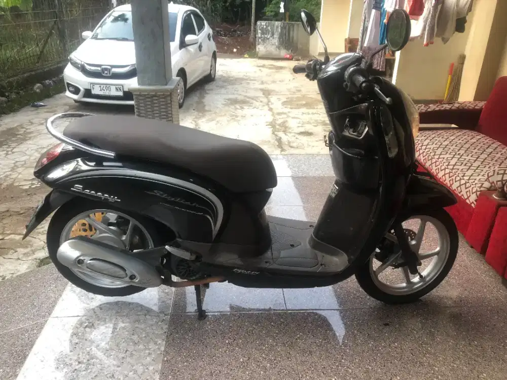 Honda Scoopy 2015