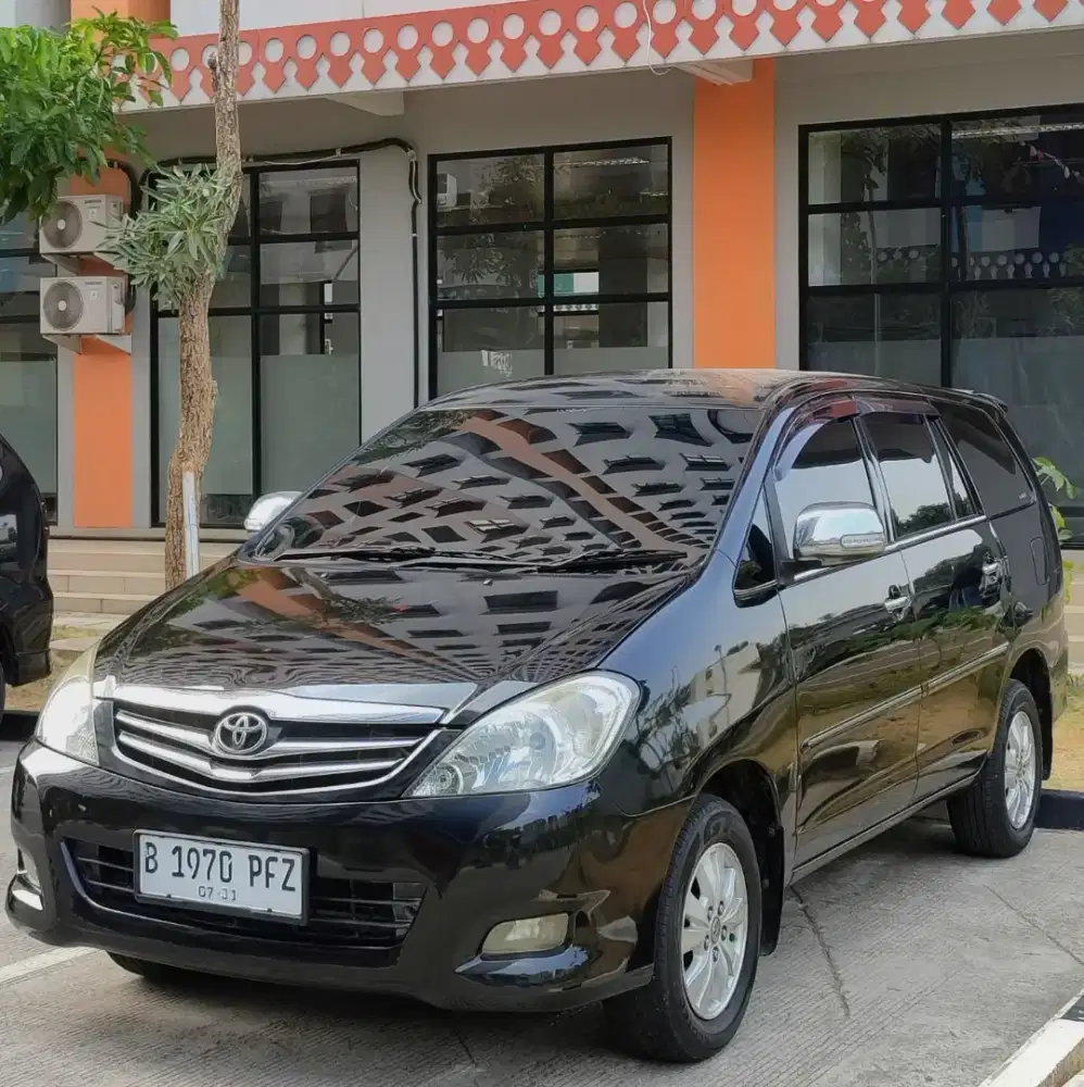 innova V matic bensin 2010
