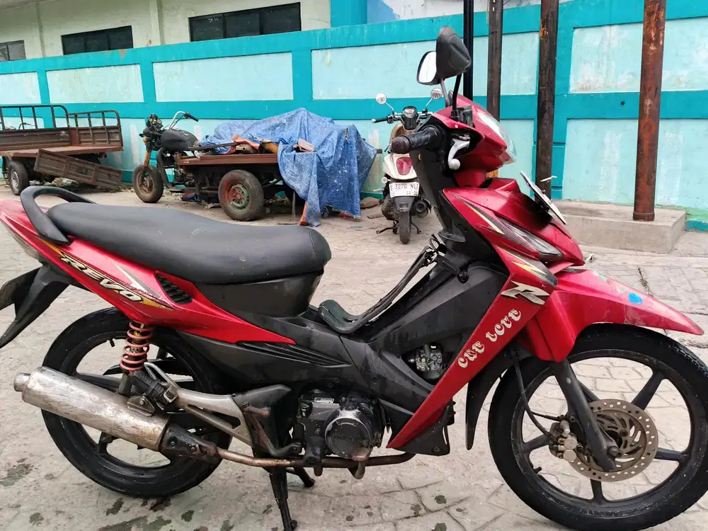 Honda Revo 2008 stater tokcer halus mulus terawat