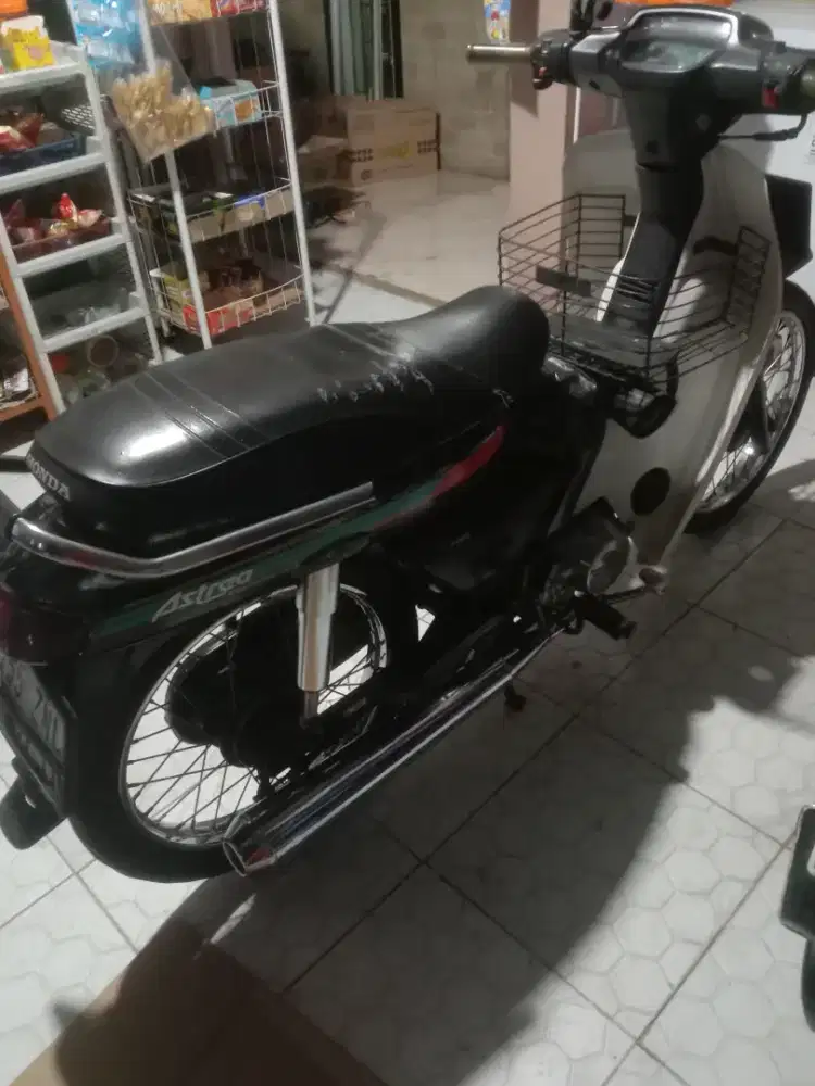 Dijual motor Honda grand 1993