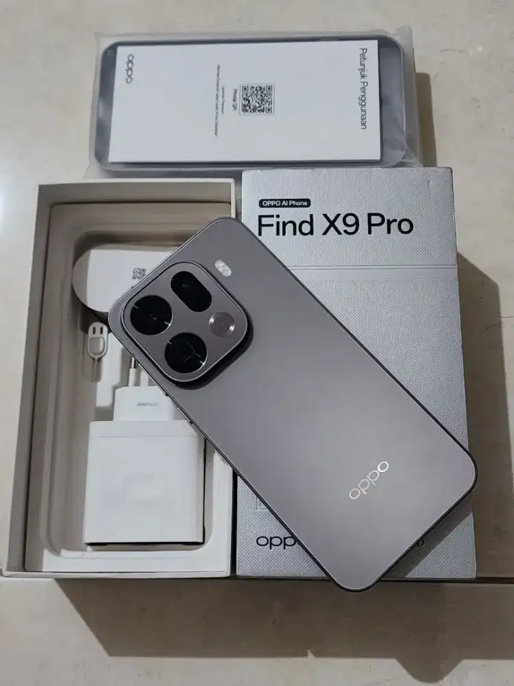 Oppo Find X9 Pro 5G 16/512Gb, warna Charcoal, kondisi 99,9% Sempurna