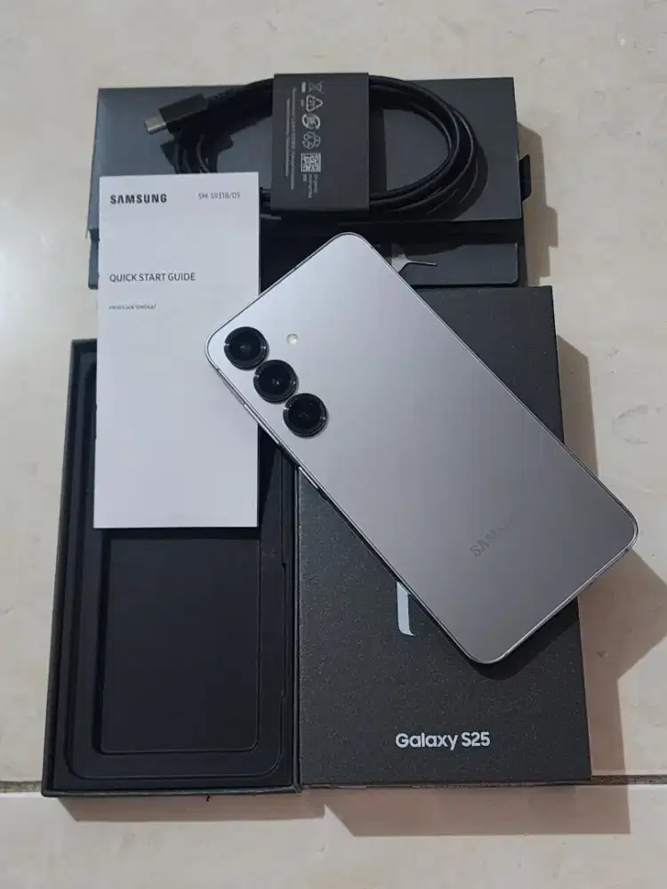 Samsung S25 5G 12/256Gb, warna Silver SEIN, kondisi 99,9% Sempurna