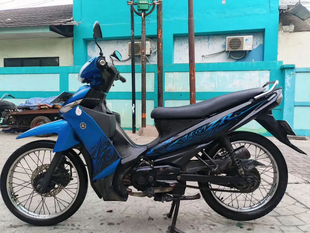 Yamaha Vega ZR 2011 stater tokcer halus mulus terawat
