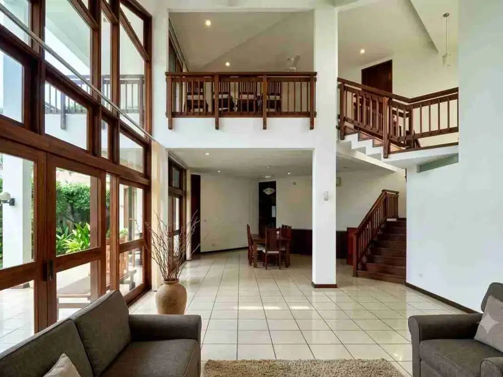 Rumah Tropical Design Swimming pool Private BSD city