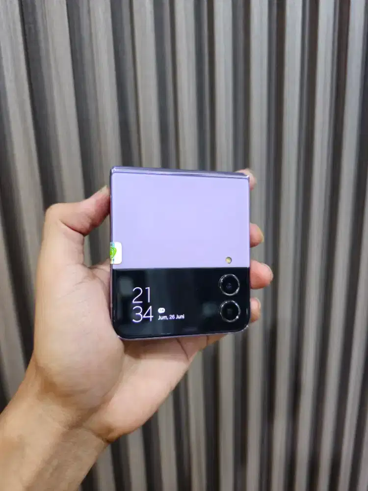 Samsung Z Flip 4 5G 8/128 Sein