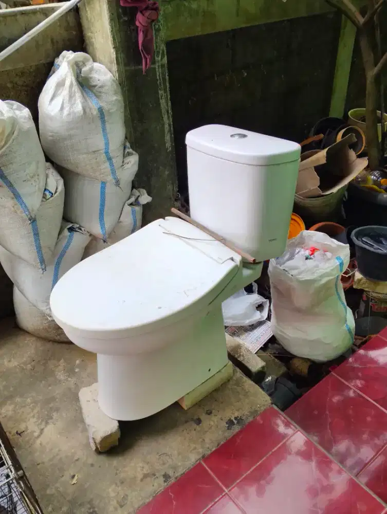 Wc duduk TOTO murah