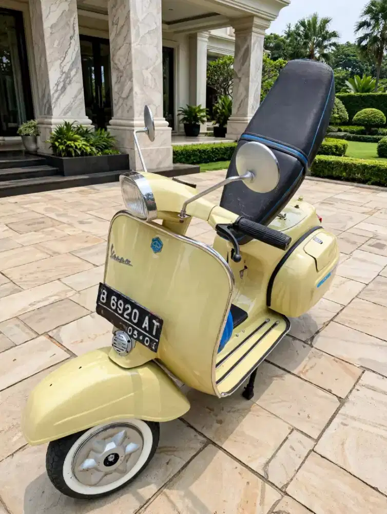 Vespa super 1978 creamy