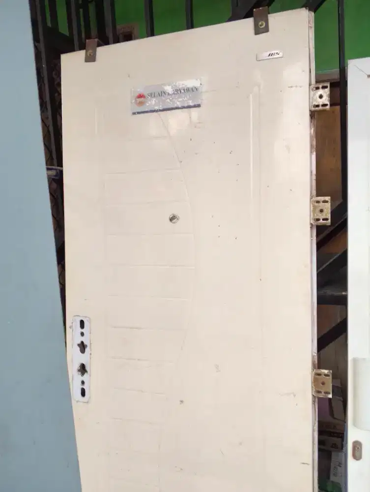 Pintu sliding/geser bekas bongkaran alfa