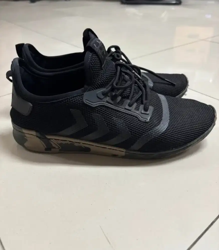 Sepatu Spyderbilt
