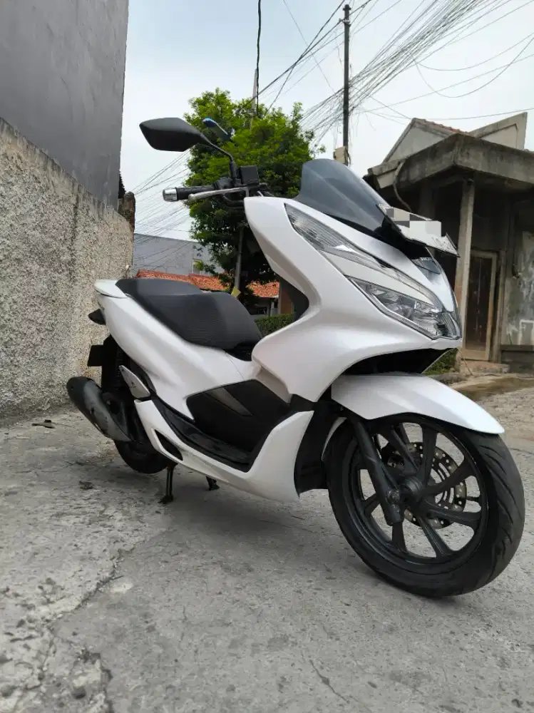 Honda PCX 150,160 ISS 2018 Putih
