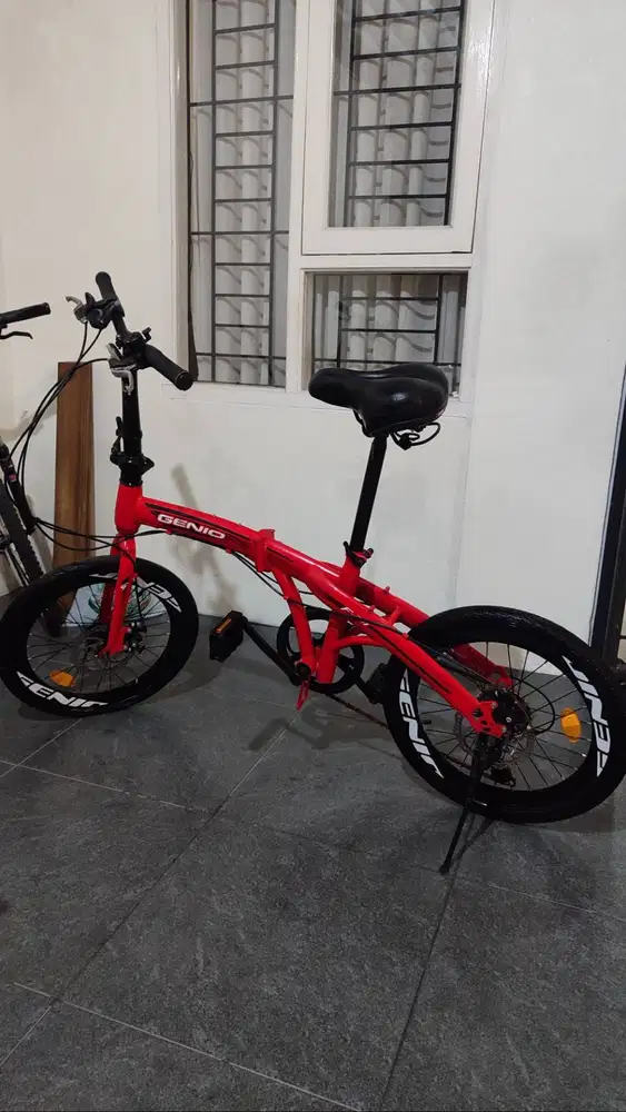 Sepeda lipat Genio f211, 20inch
