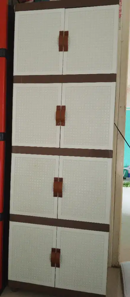 Lemari Plastik 4 susun