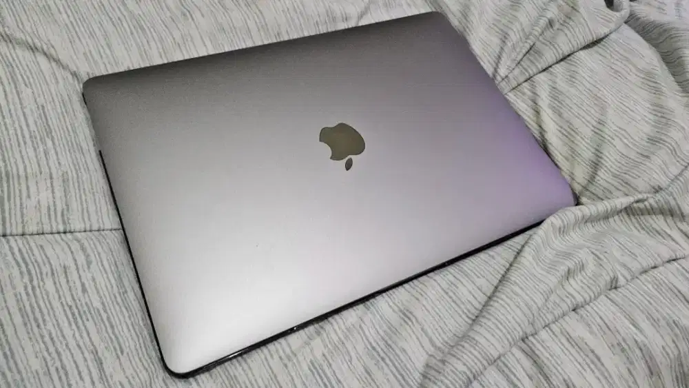 Macbook Pro M1 2020 13 ibox