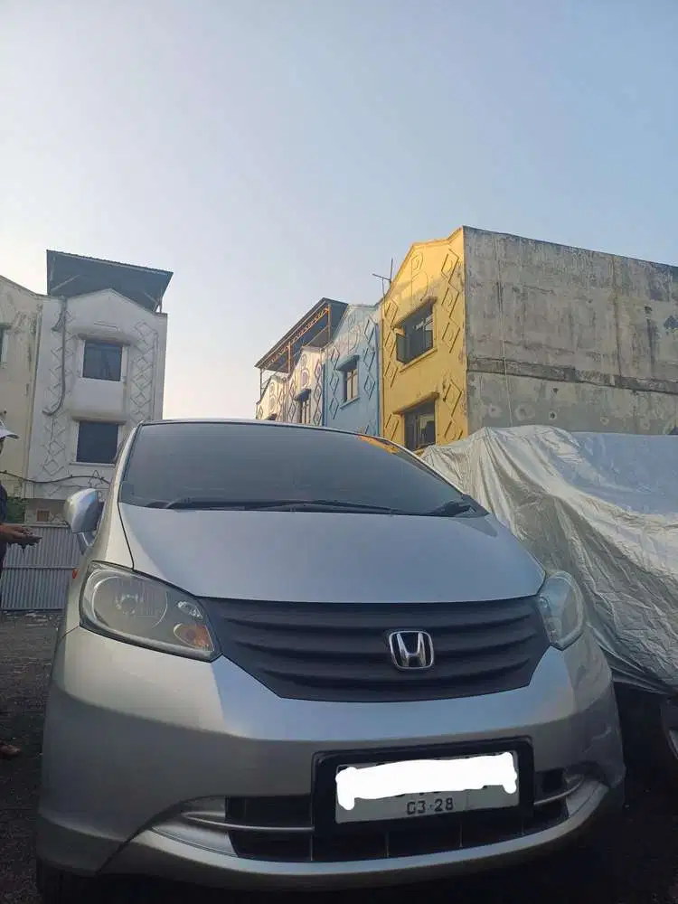 Honda Freed 2010 Bensin