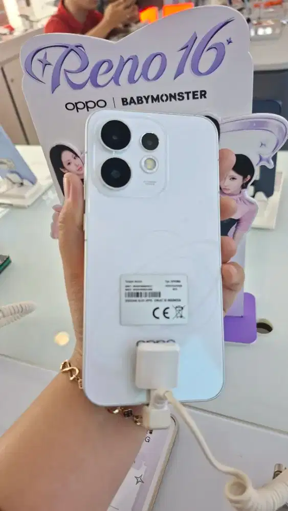 Kredit Oppo Reno 16 5g 8/256gb