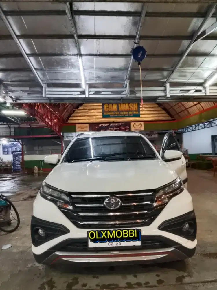 Toyota Rush 1.5 S MT TRD Sportivo 2018 Putih Manual Istimewa