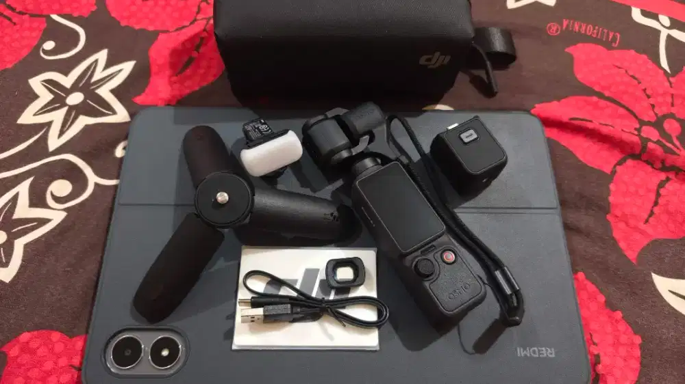 Dji Osmo Pocket 4 Combo Garansi Panjang (Like New)