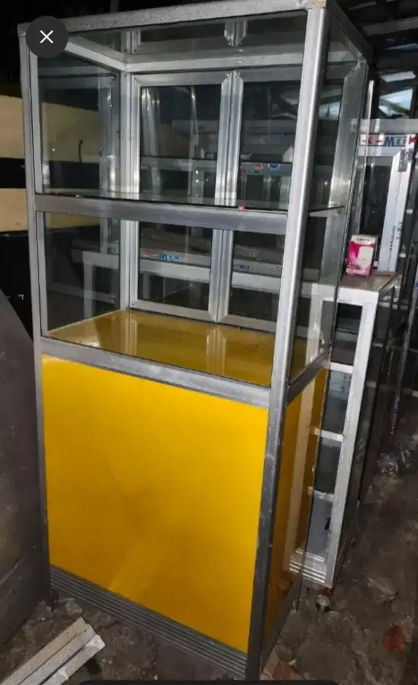 Jual Etalase bansin baru, Lok Pondok cabe udik, Tangerang Selatan