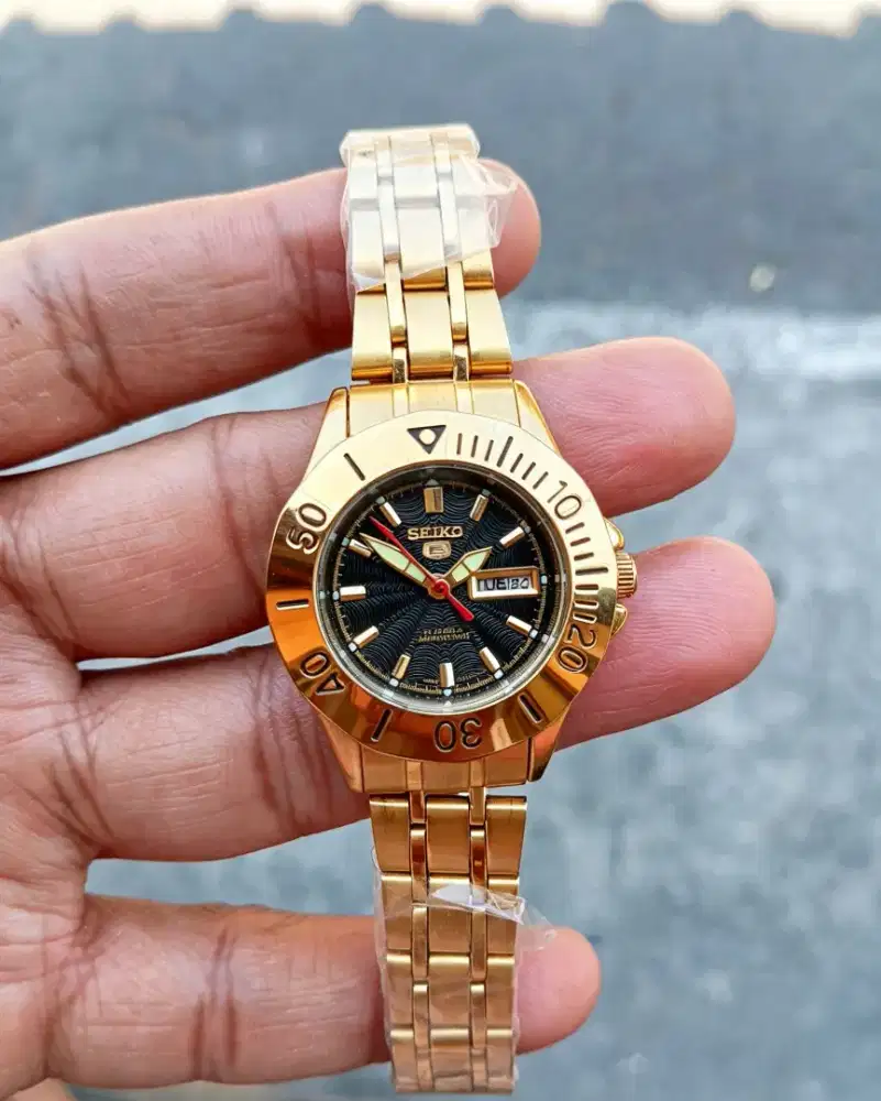 Jam tangan Seiko 5 calibre 4206 automatic original