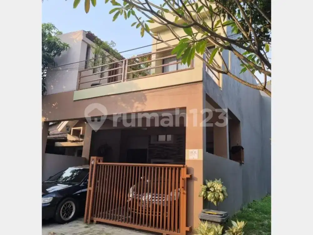 Dijual Rumah Strategis Cluster di Graha Raya Bintaro Jaya
