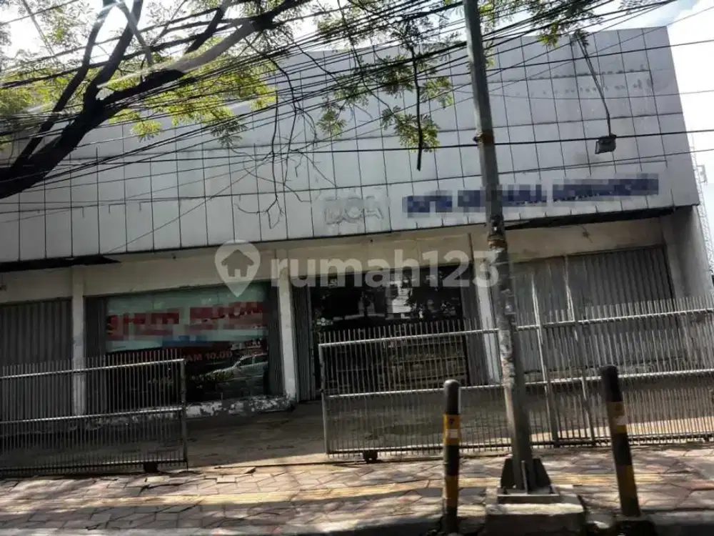 Disewakan Ex Showroom dan Bengkel Gatot Subroto - Tangerang