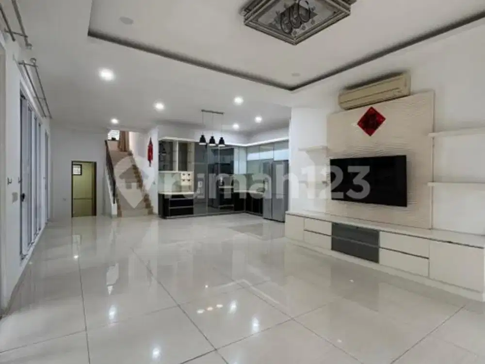Disewakan Rumah Furnished di De Park Cluster De Cajuputi