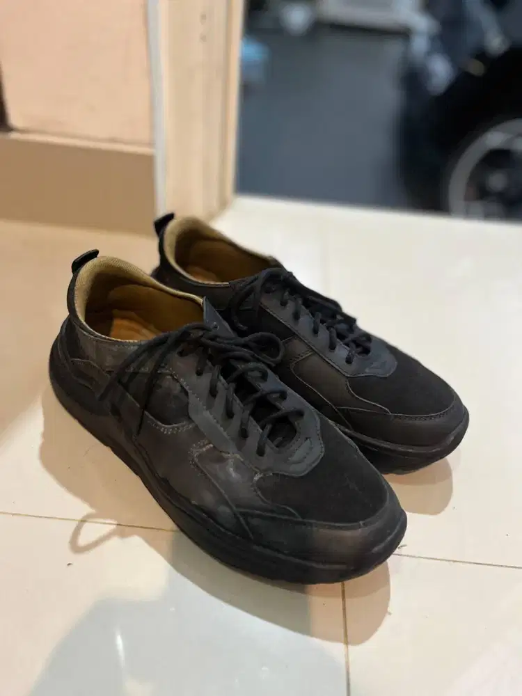 Sepatu Otiv Kiev Sneakers Hitam Pria Casual Kuliah Kerja Travel