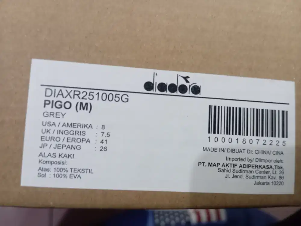 sepatu DIADORA original