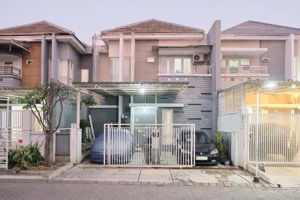 Dijual Rumah 2 Lantai | Semi Furnished | Akses MERR Tol | Carport 2
