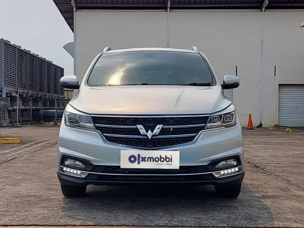 DP 6, JT Wuling Cortez 1.8 L Lux AMT Bensin-AT Silver 2018