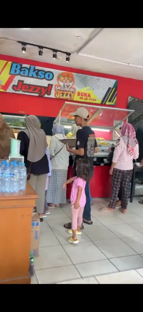 Di butuhkan pegawai di warung bakso