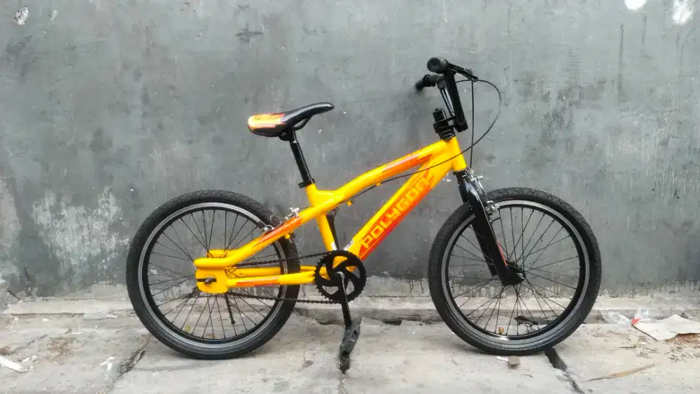 Sepeda bmx polygon hustle