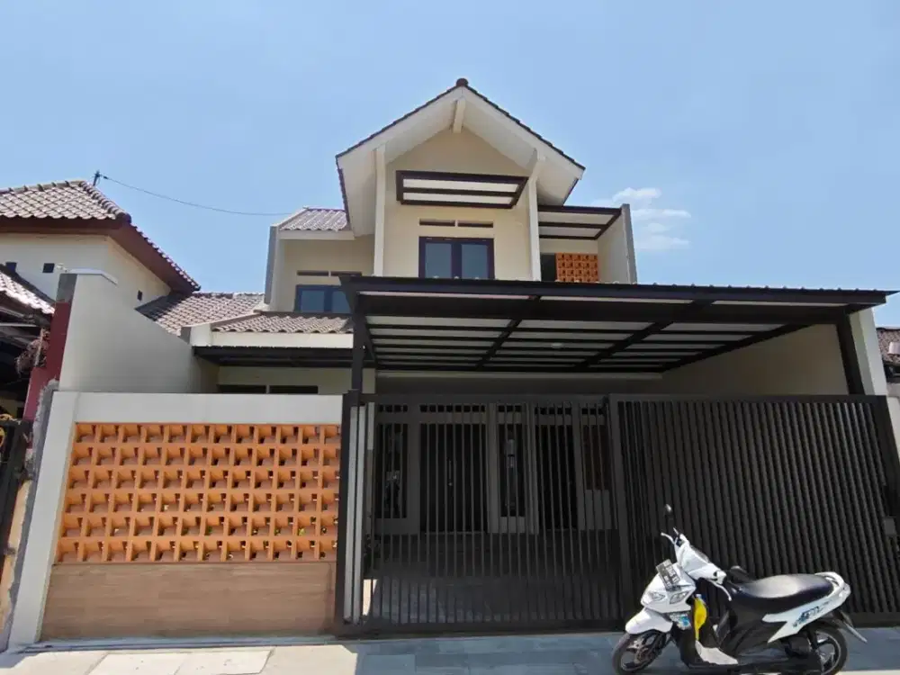RUMAH BARU MEWAH SUMBER BANJARSARI SOLO DEKAT KE MANAHAN